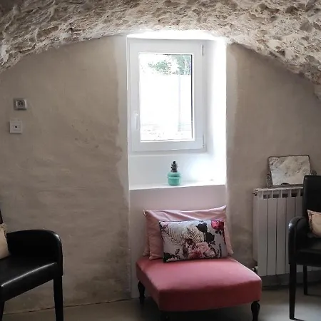 Сasa de vacaciones Mas Entierement Renove, à Salazac, Des Deux Vallées, 4 Chambres, 8 Personnes Avec Piscine Privée Salazac