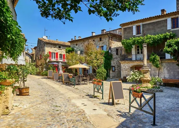 Mas Entierement Renove, A Salazac, Des Deux Vallees, 4 Chambres, 8 Personnes Avec Piscine Privee Salazac