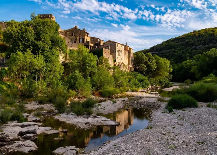 Mas Entierement Renove, A Salazac, Des Deux Vallees, 4 Chambres, 8 Personnes Avec Piscine Privee Salazac
