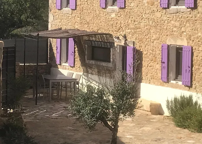 Mas Entierement Renove, A Salazac, Des Deux Vallees, 4 Chambres, 8 Personnes Avec Piscine Privee