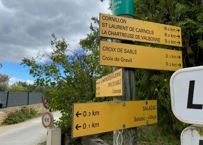 Semesterbostad Mas Entierement Renove, A Salazac, Des Deux Vallees, 4 Chambres, 8 Personnes Avec Piscine Privee Salazac