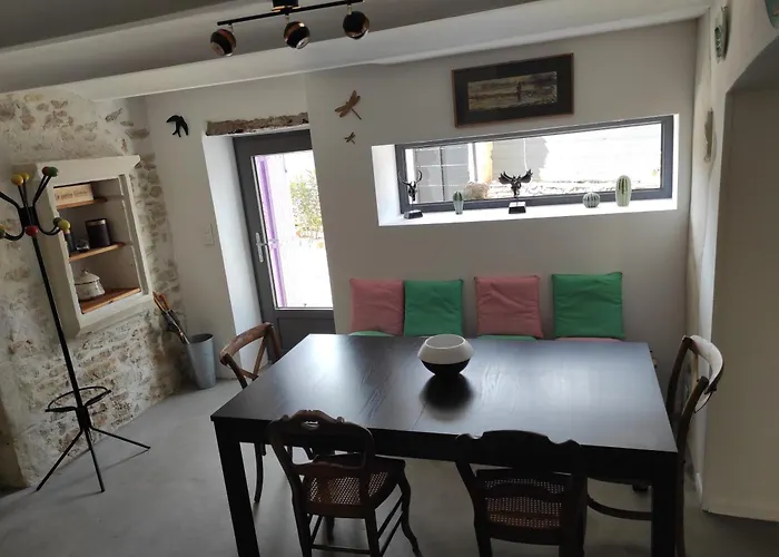 Mas Entierement Renove, A Salazac, Des Deux Vallees, 4 Chambres, 8 Personnes Avec Piscine Privee *