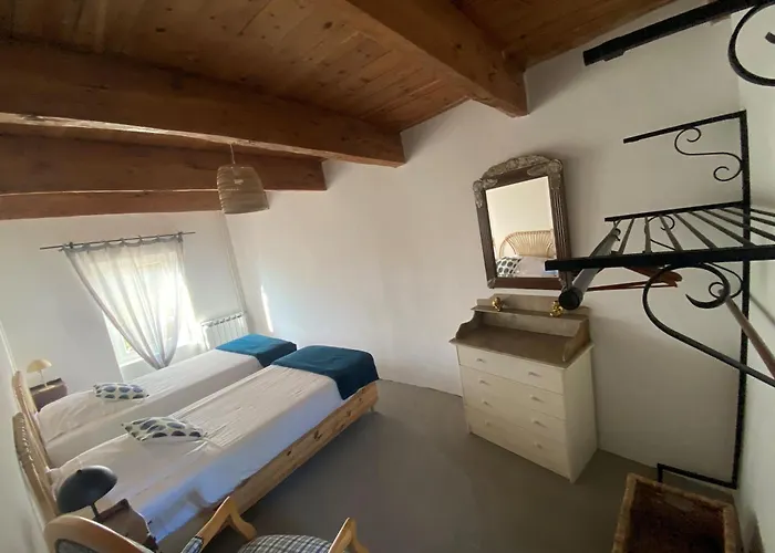 Semesterbostad Mas Entierement Renove, A Salazac, Des Deux Vallees, 4 Chambres, 8 Personnes Avec Piscine Privee