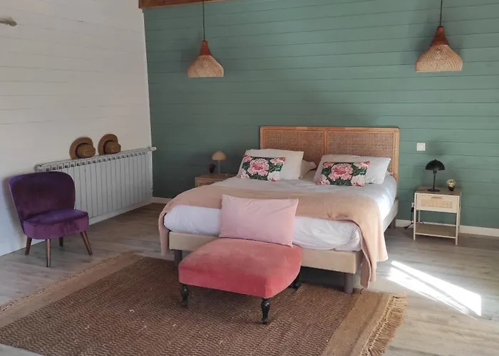 Semesterbostad Mas Entierement Renove, A Salazac, Des Deux Vallees, 4 Chambres, 8 Personnes Avec Piscine Privee *
