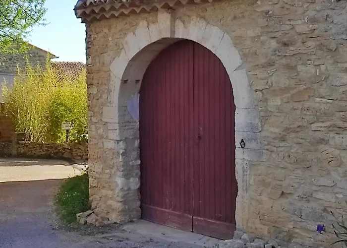 Semesterbostad Mas Entierement Renove, A Salazac, Des Deux Vallees, 4 Chambres, 8 Personnes Avec Piscine Privee